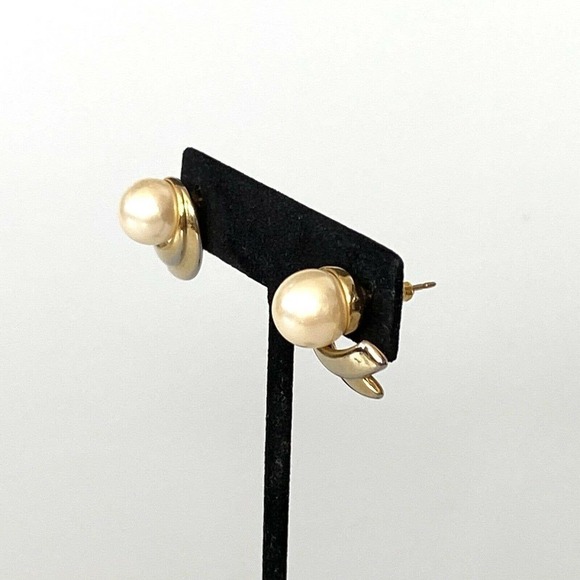 TAT Swirl design gold tone faux pearl stud earrings Signed - Picture 6 of 12